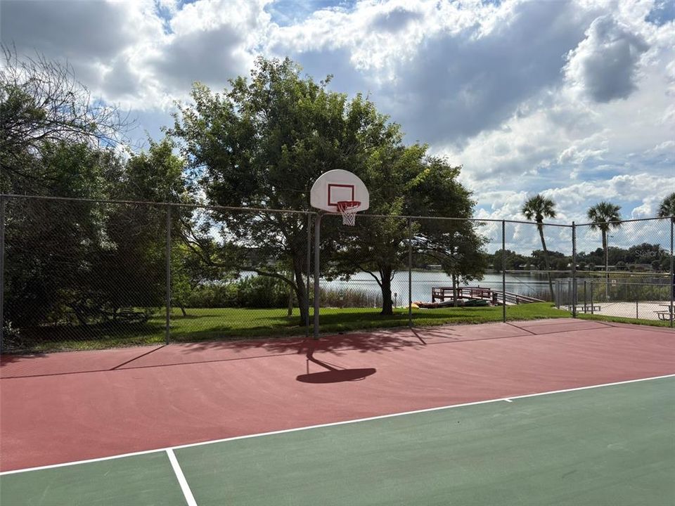 For Sale: $178,000 (2 beds, 1 baths, 1000 Square Feet)