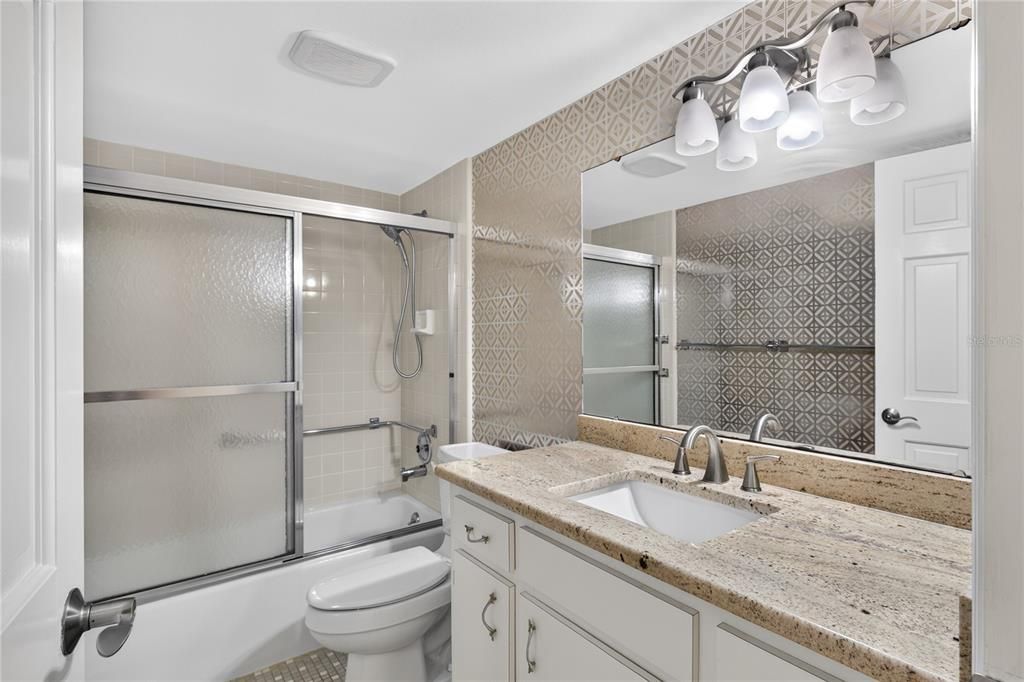 En Venta: $569,900 (3 camas, 3 baños, 2639 Pies cuadrados)