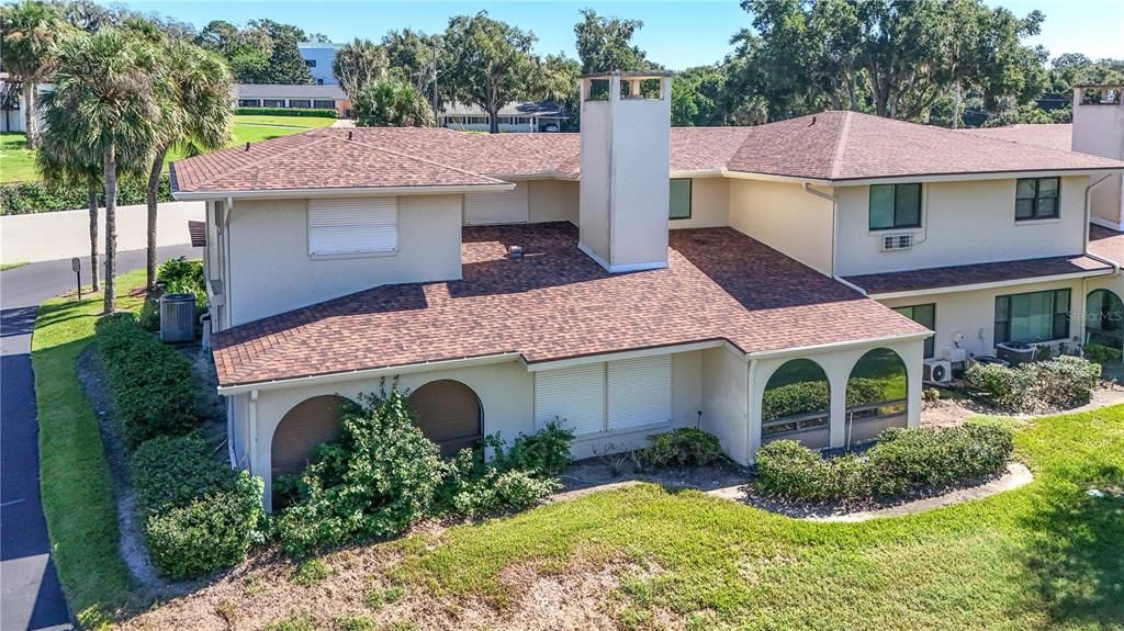 En Venta: $569,900 (3 camas, 3 baños, 2639 Pies cuadrados)