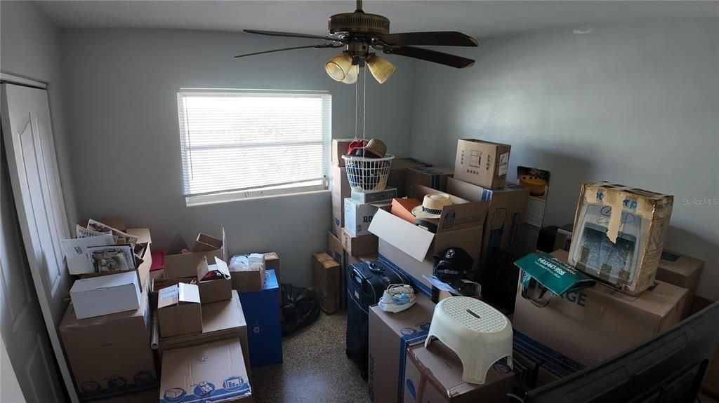 For Sale: $330,000 (3 beds, 1 baths, 1000 Square Feet)