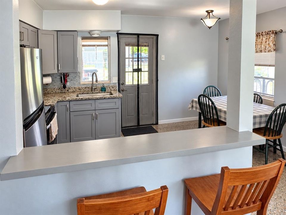For Sale: $330,000 (3 beds, 1 baths, 1000 Square Feet)