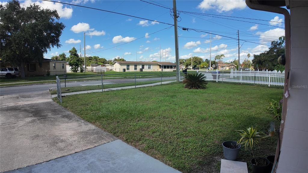 For Sale: $330,000 (3 beds, 1 baths, 1000 Square Feet)