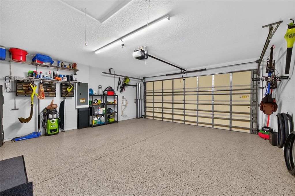На продажу: $369,900 (3 спален, 2 ванн, 1618 Квадратных фут)