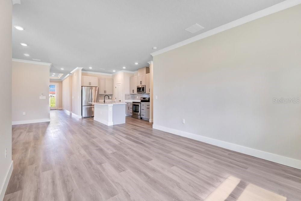 En Venta: $410,000 (3 camas, 2 baños, 1813 Pies cuadrados)