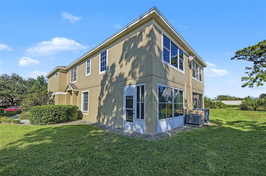 For Sale: $365,000 (2 beds, 2 baths, 1740 Square Feet)