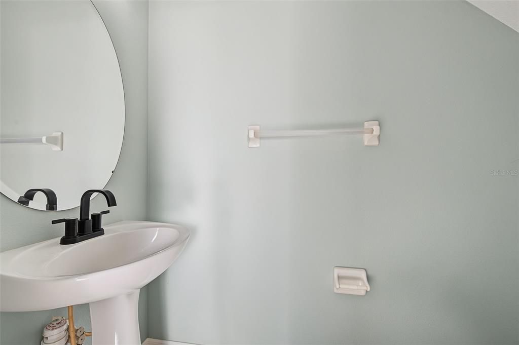 For Sale: $365,000 (2 beds, 2 baths, 1740 Square Feet)
