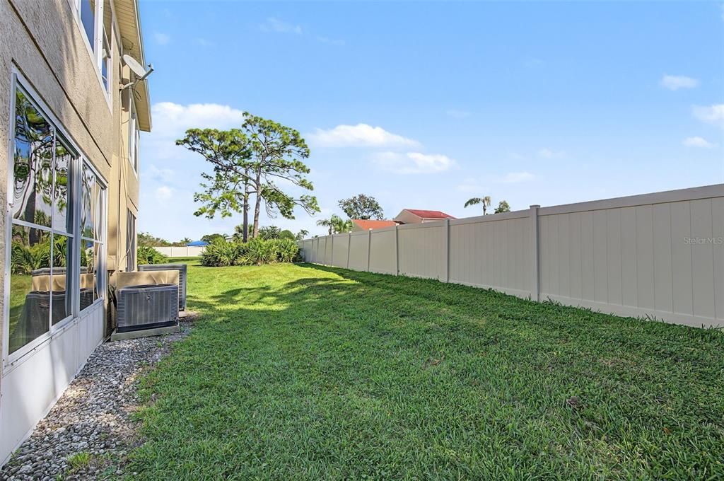 For Sale: $365,000 (2 beds, 2 baths, 1740 Square Feet)