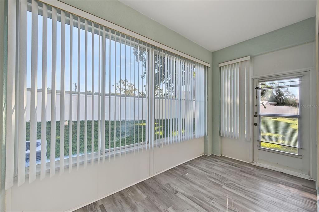 For Sale: $365,000 (2 beds, 2 baths, 1740 Square Feet)