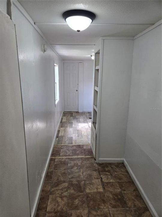 На продажу: $349,995 (5 спален, 0 ванн, 2016 Квадратных фут)