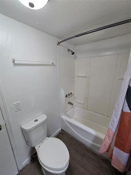 На продажу: $349,995 (5 спален, 0 ванн, 2016 Квадратных фут)