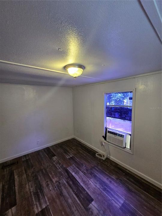На продажу: $349,995 (5 спален, 0 ванн, 2016 Квадратных фут)