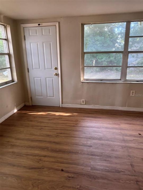 На продажу: $143,000 (3 спален, 2 ванн, 938 Квадратных фут)