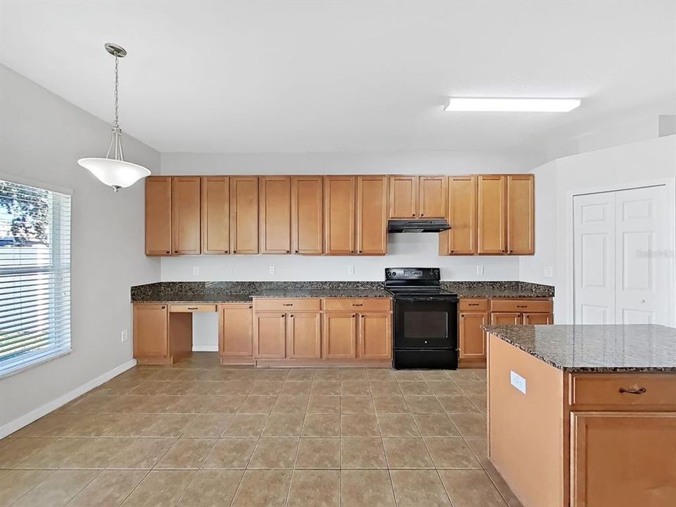 En Venta: $419,000 (6 camas, 3 baños, 3080 Pies cuadrados)