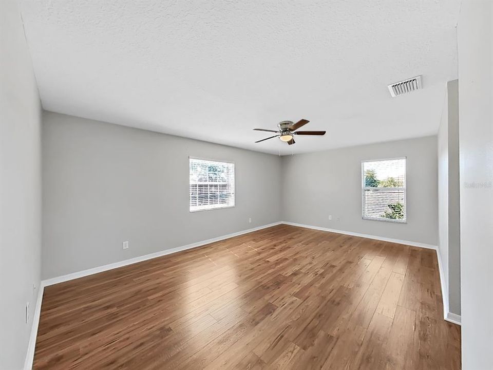 En Venta: $419,000 (6 camas, 3 baños, 3080 Pies cuadrados)