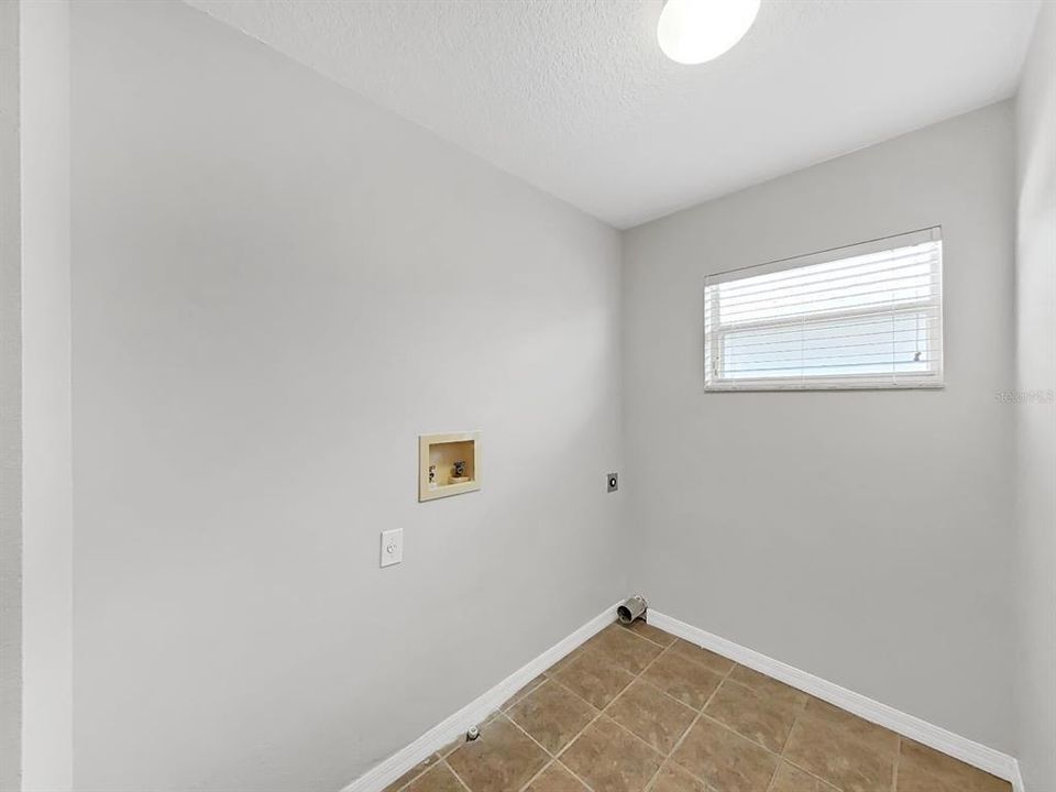 En Venta: $419,000 (6 camas, 3 baños, 3080 Pies cuadrados)