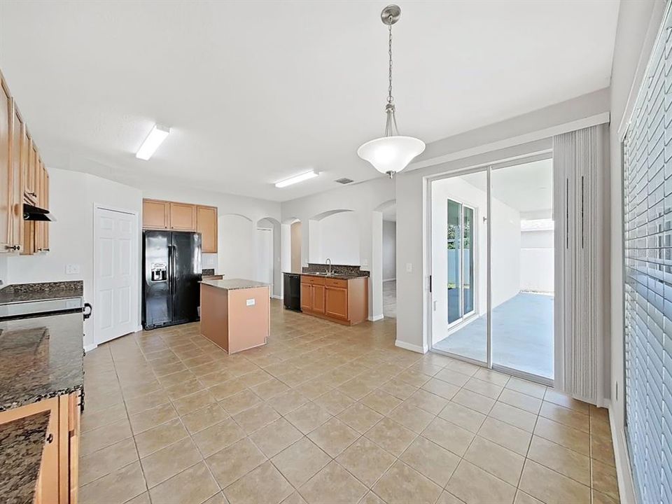 En Venta: $419,000 (6 camas, 3 baños, 3080 Pies cuadrados)