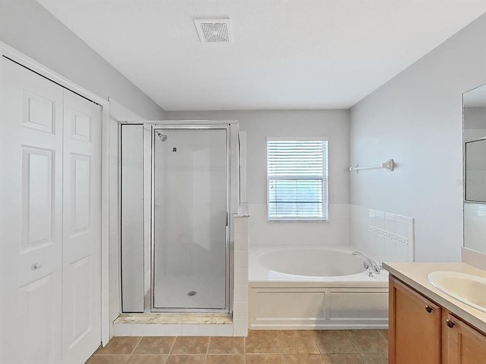En Venta: $419,000 (6 camas, 3 baños, 3080 Pies cuadrados)