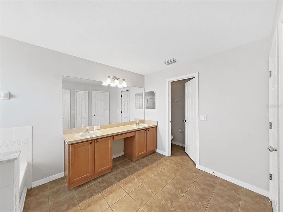 En Venta: $419,000 (6 camas, 3 baños, 3080 Pies cuadrados)