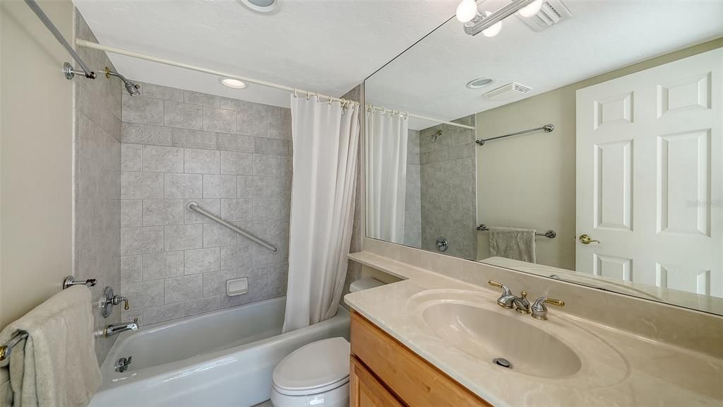En Venta: $1,195,000 (2 camas, 2 baños, 1446 Pies cuadrados)