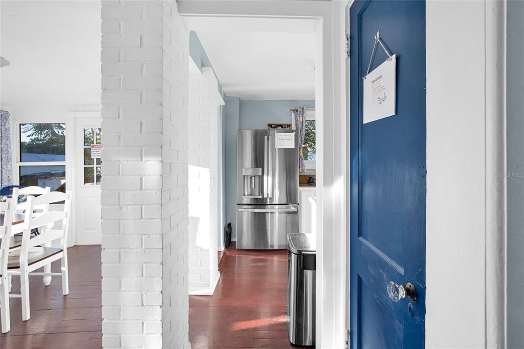 En Venta: $1,850,000 (4 camas, 3 baños, 2295 Pies cuadrados)