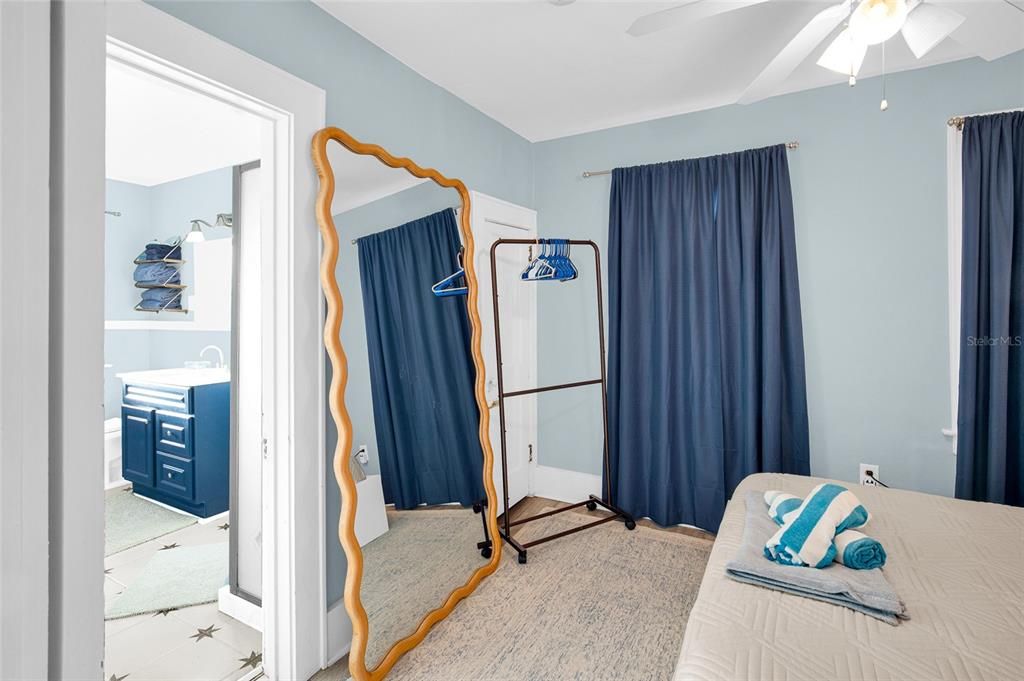 En Venta: $1,850,000 (4 camas, 3 baños, 2295 Pies cuadrados)