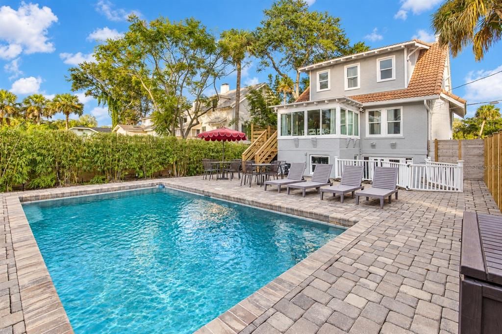 En Venta: $1,850,000 (4 camas, 3 baños, 2295 Pies cuadrados)