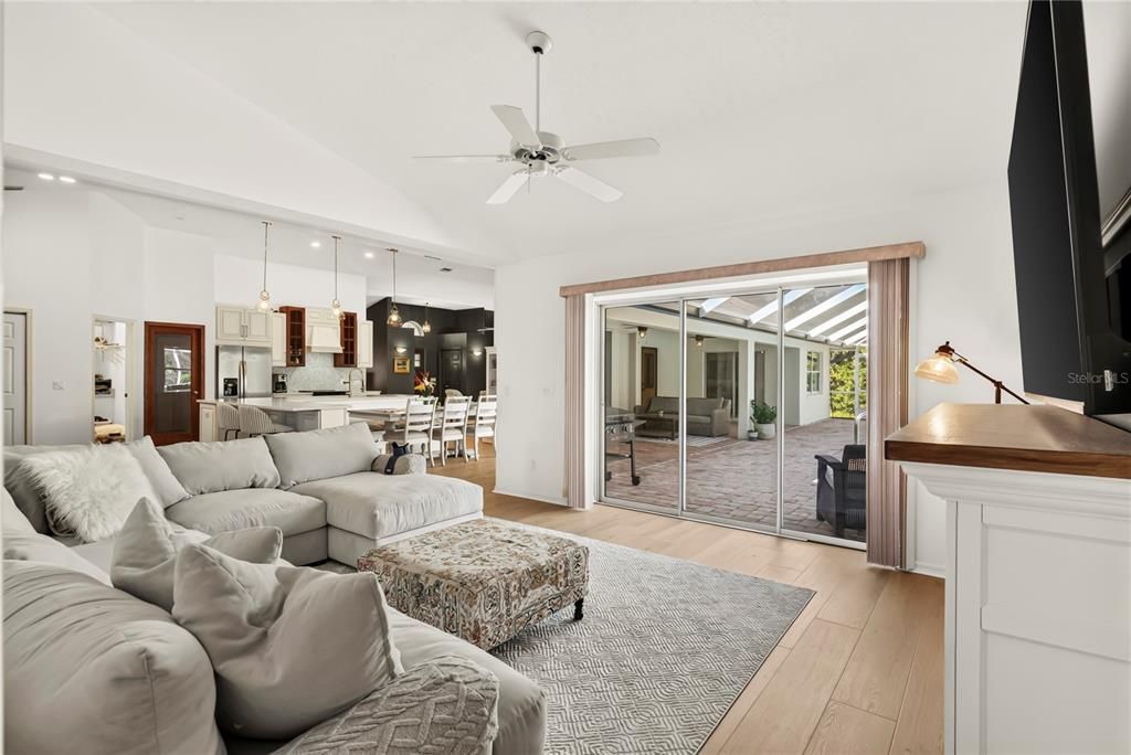 En Venta: $625,000 (4 camas, 2 baños, 2981 Pies cuadrados)