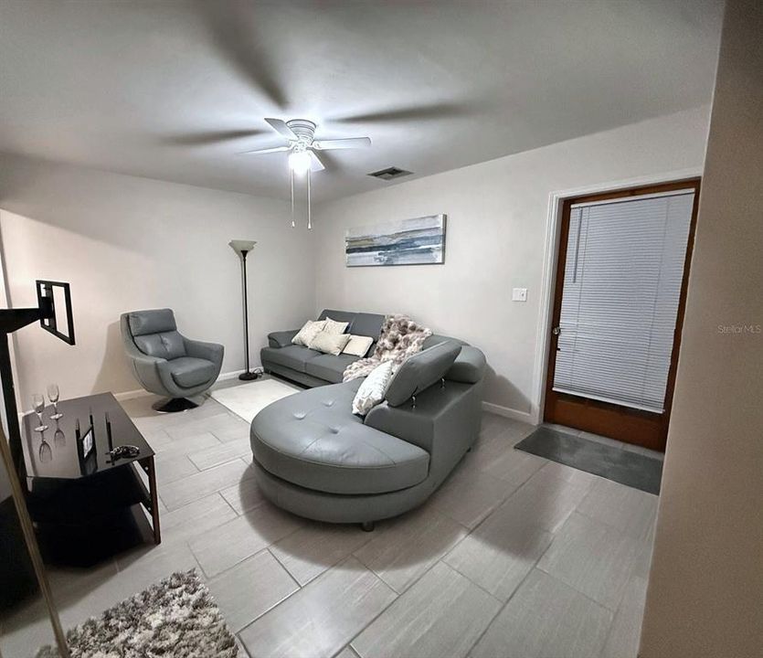 En Venta: $349,900 (3 camas, 2 baños, 1205 Pies cuadrados)