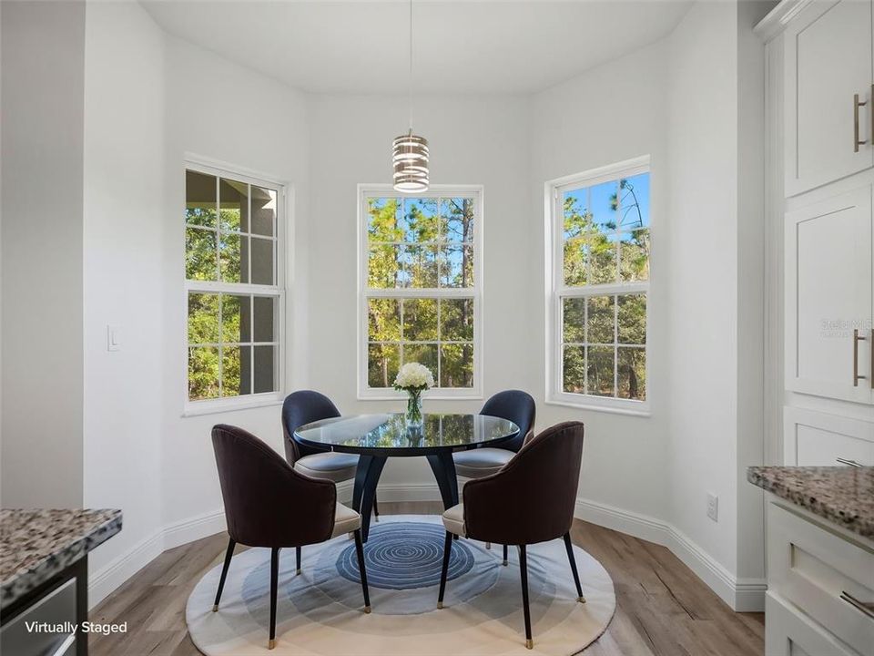 En Venta: $449,000 (3 camas, 2 baños, 1919 Pies cuadrados)