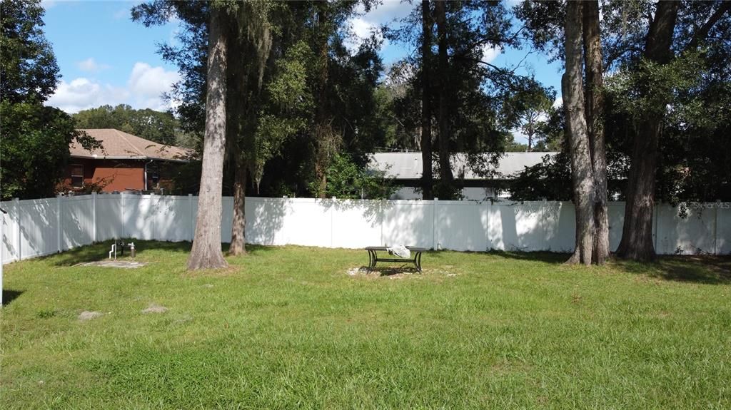 For Sale: $230,000 (3 beds, 2 baths, 1367 Square Feet)