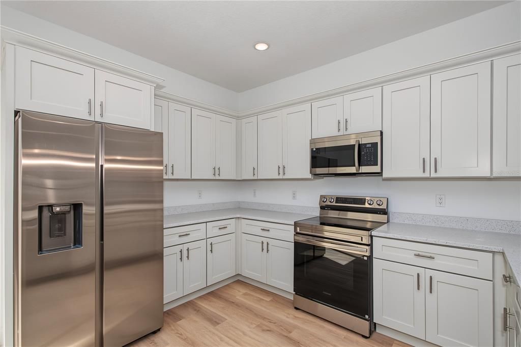 For Sale: $249,000 (3 beds, 2 baths, 1427 Square Feet)