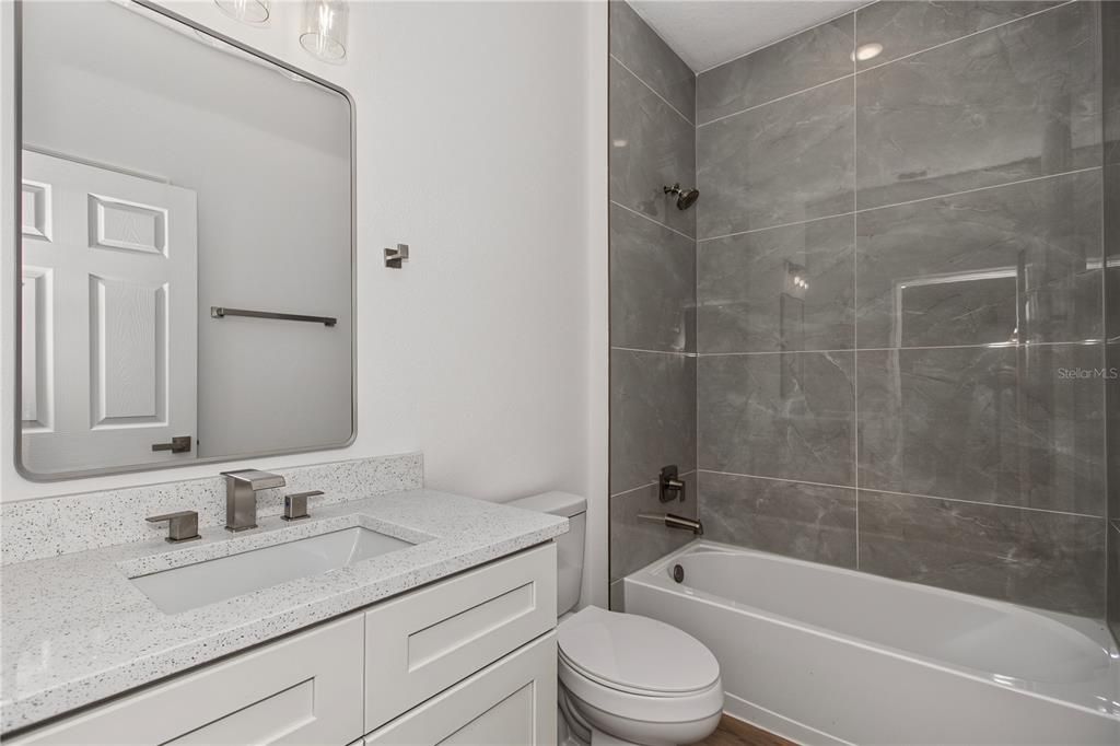 For Sale: $249,000 (3 beds, 2 baths, 1427 Square Feet)