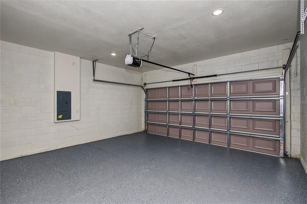 For Sale: $249,000 (3 beds, 2 baths, 1427 Square Feet)