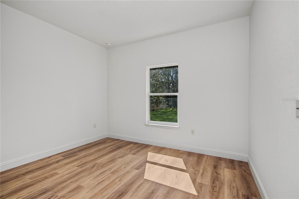 For Sale: $249,000 (3 beds, 2 baths, 1427 Square Feet)