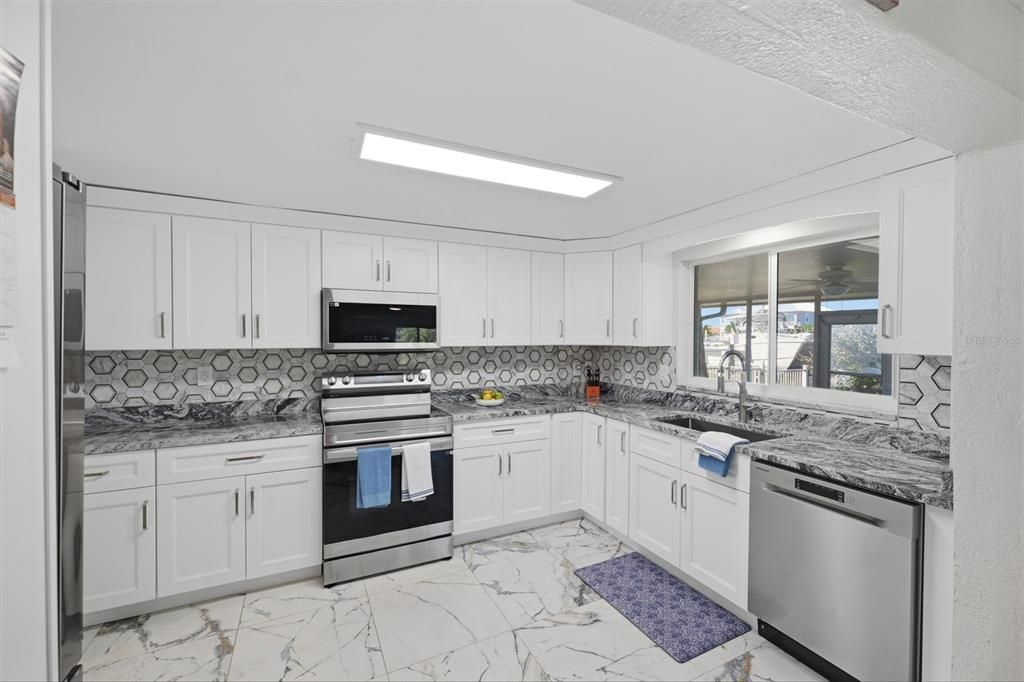 En Venta: $775,000 (2 camas, 2 baños, 1673 Pies cuadrados)