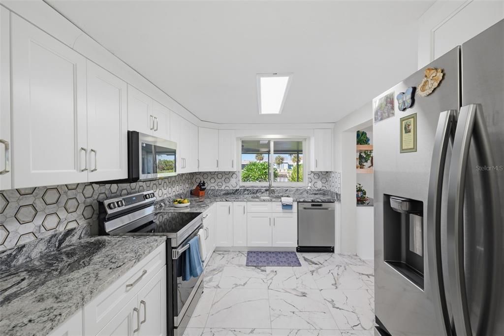 En Venta: $775,000 (2 camas, 2 baños, 1673 Pies cuadrados)