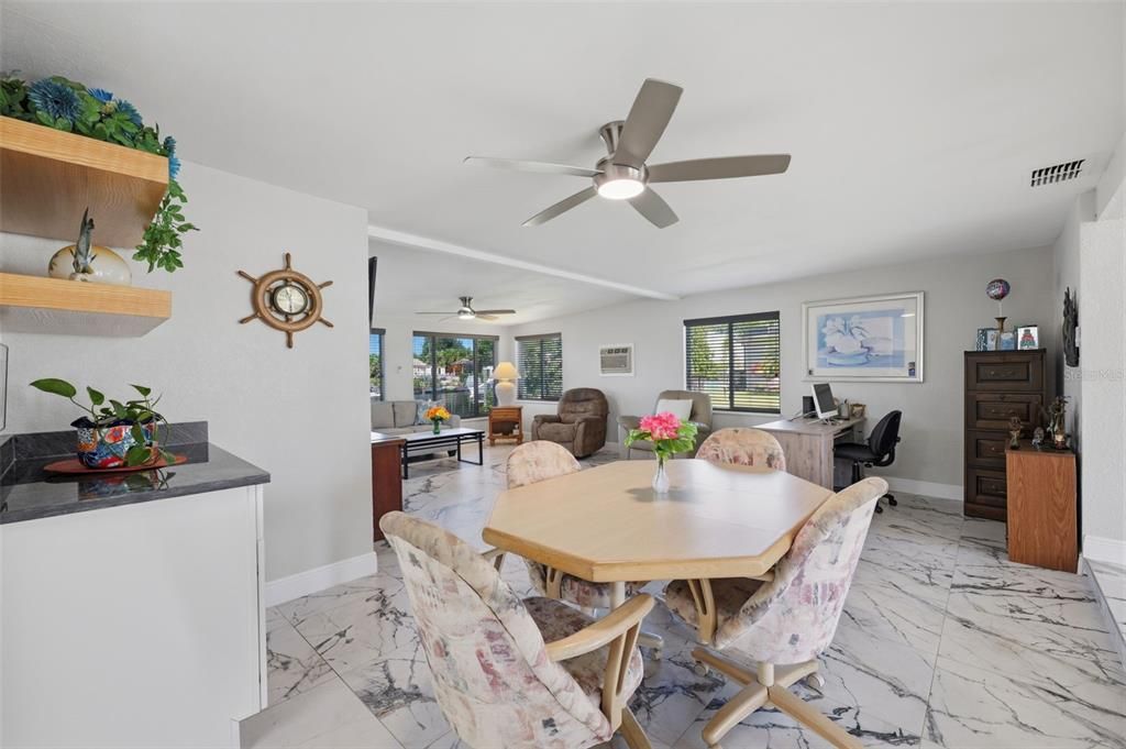 En Venta: $775,000 (2 camas, 2 baños, 1673 Pies cuadrados)