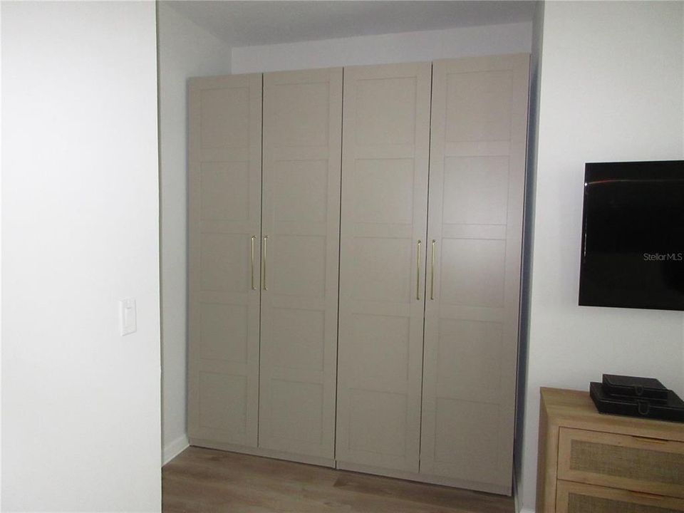 На продажу: $399,000 (3 спален, 2 ванн, 1833 Квадратных фут)