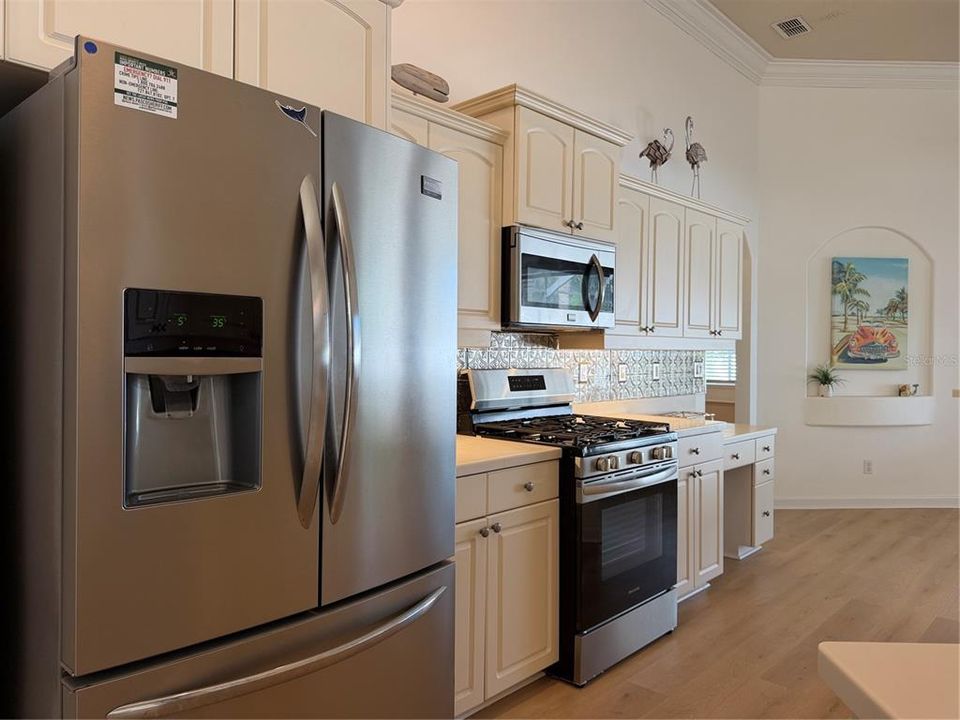 For Sale: $485,000 (3 beds, 2 baths, 1870 Square Feet)