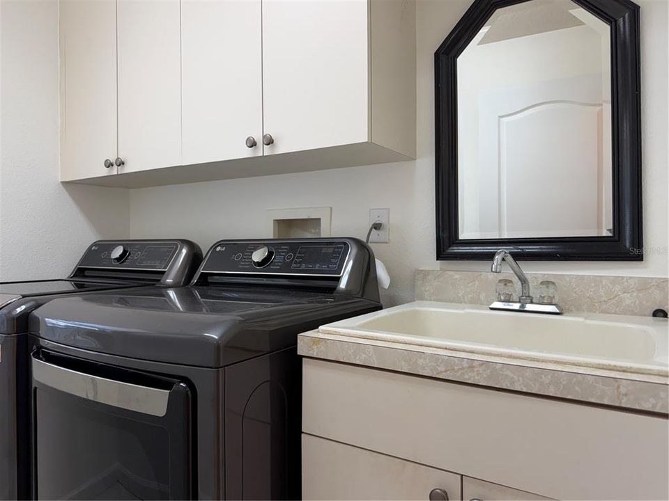For Sale: $485,000 (3 beds, 2 baths, 1870 Square Feet)