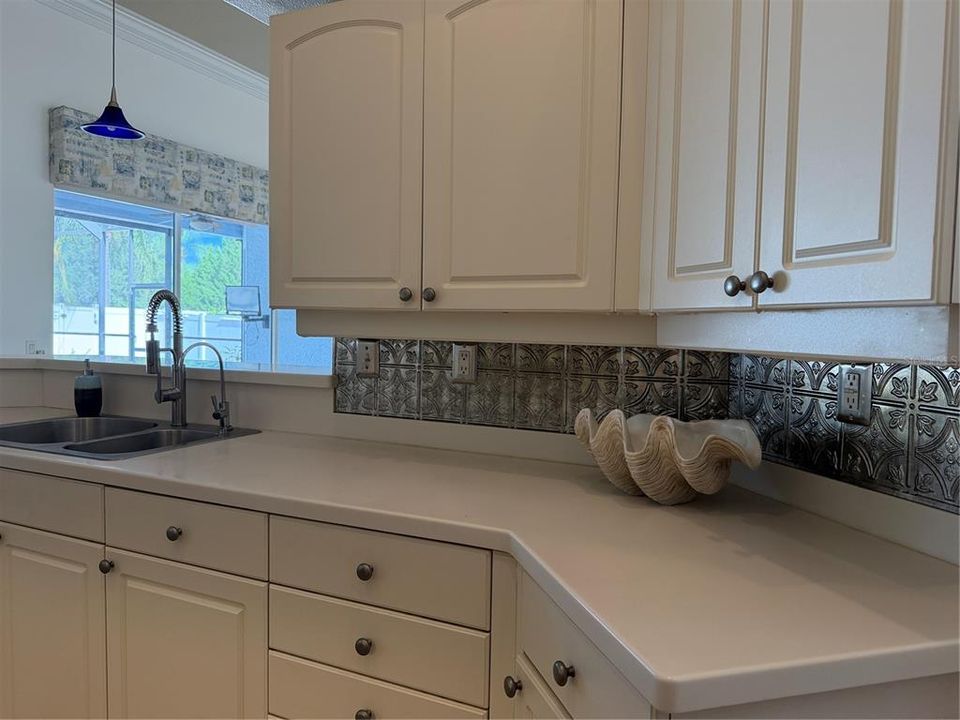 For Sale: $485,000 (3 beds, 2 baths, 1870 Square Feet)