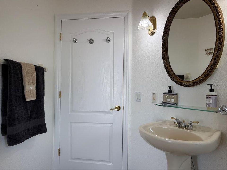 For Sale: $485,000 (3 beds, 2 baths, 1870 Square Feet)