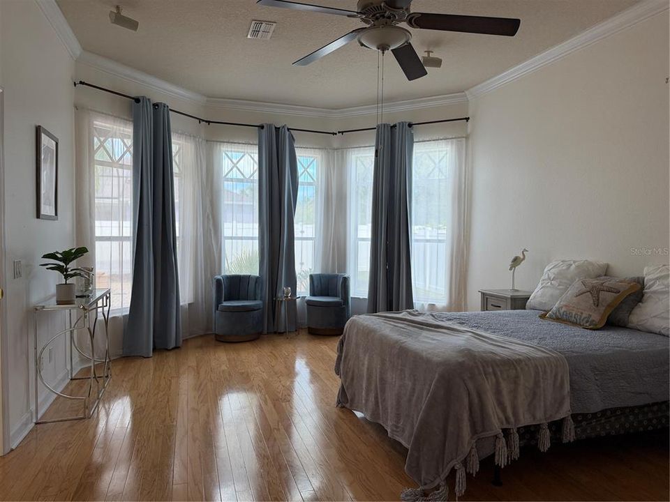 For Sale: $485,000 (3 beds, 2 baths, 1870 Square Feet)