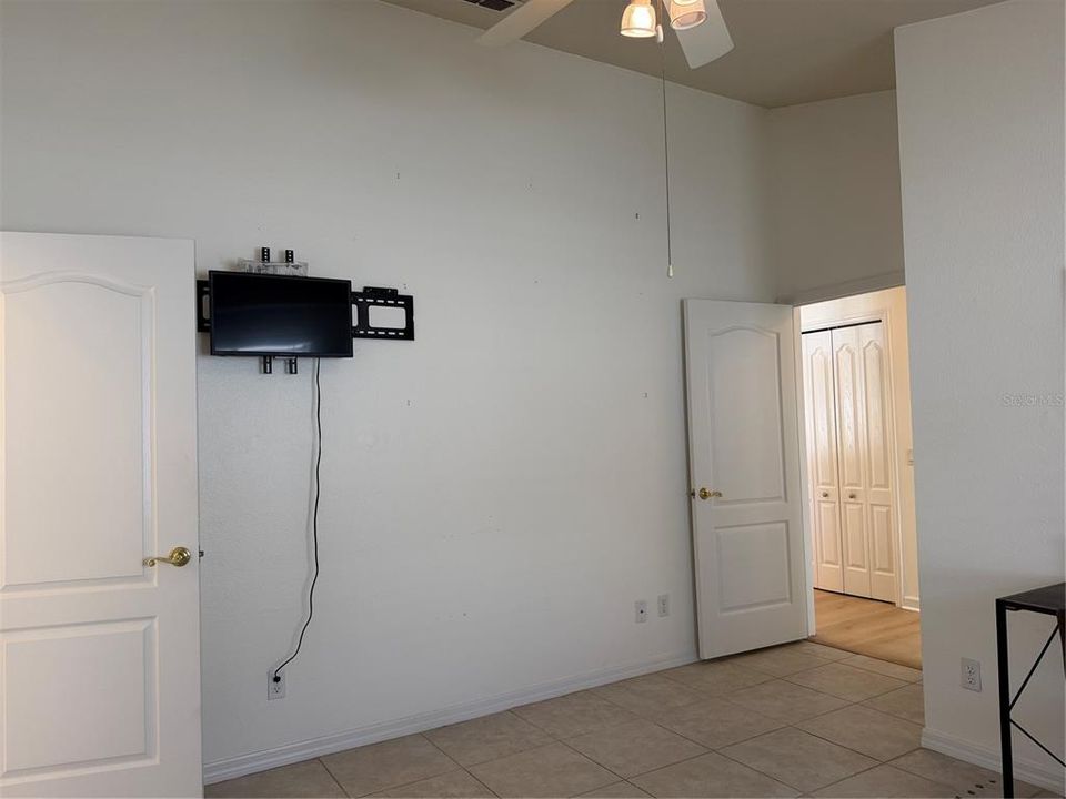 For Sale: $485,000 (3 beds, 2 baths, 1870 Square Feet)