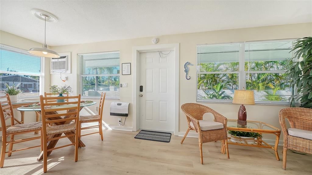 For Sale: $975,000 (2 beds, 0 baths, 1276 Square Feet)
