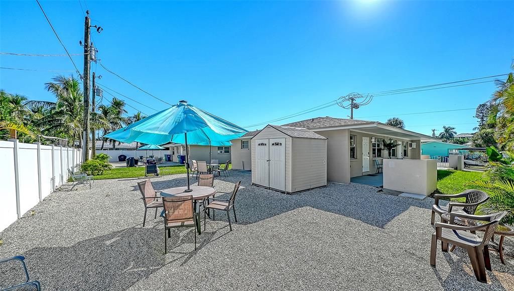 For Sale: $975,000 (2 beds, 0 baths, 1276 Square Feet)