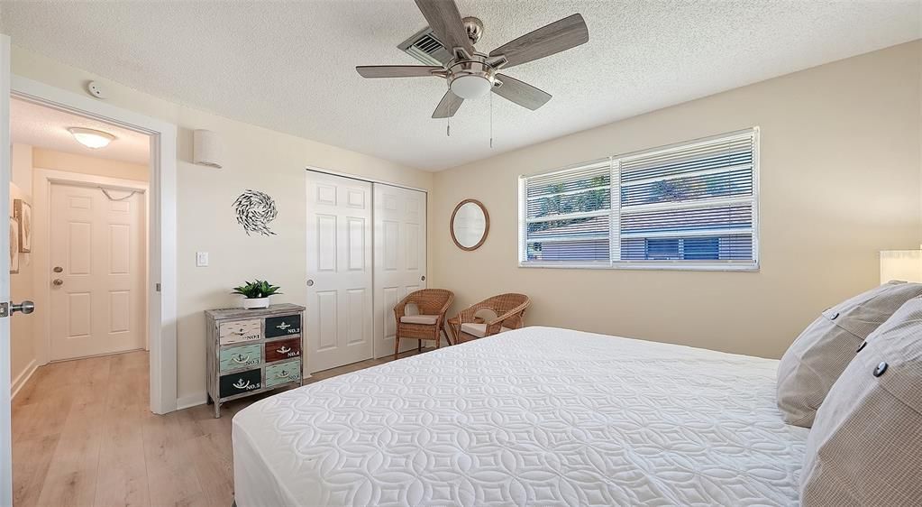 For Sale: $975,000 (2 beds, 0 baths, 1276 Square Feet)