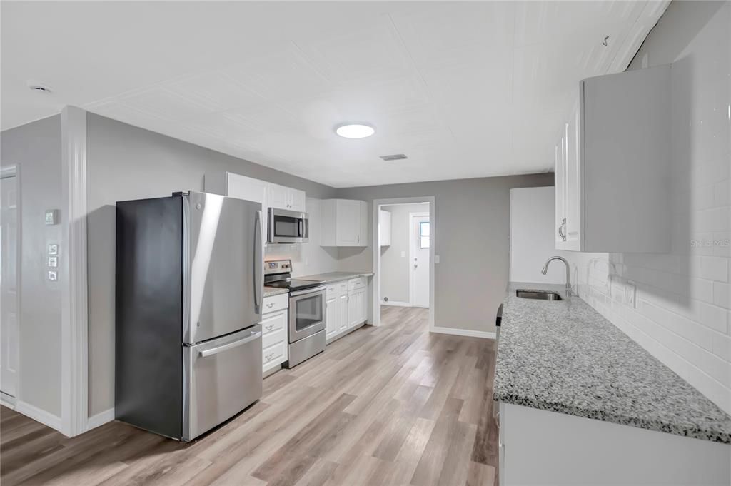 En Venta: $299,000 (3 camas, 2 baños, 1875 Pies cuadrados)