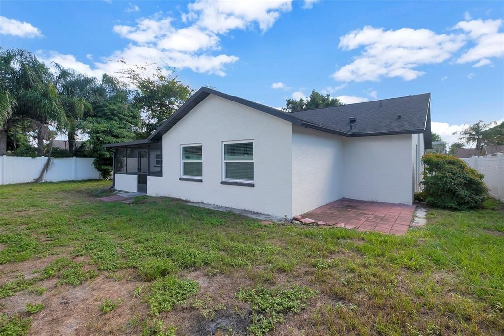 En Venta: $299,000 (3 camas, 2 baños, 1875 Pies cuadrados)