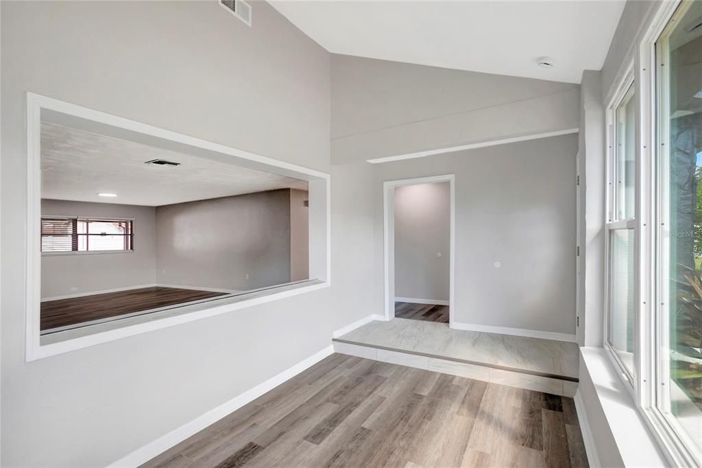 En Venta: $299,000 (3 camas, 2 baños, 1875 Pies cuadrados)